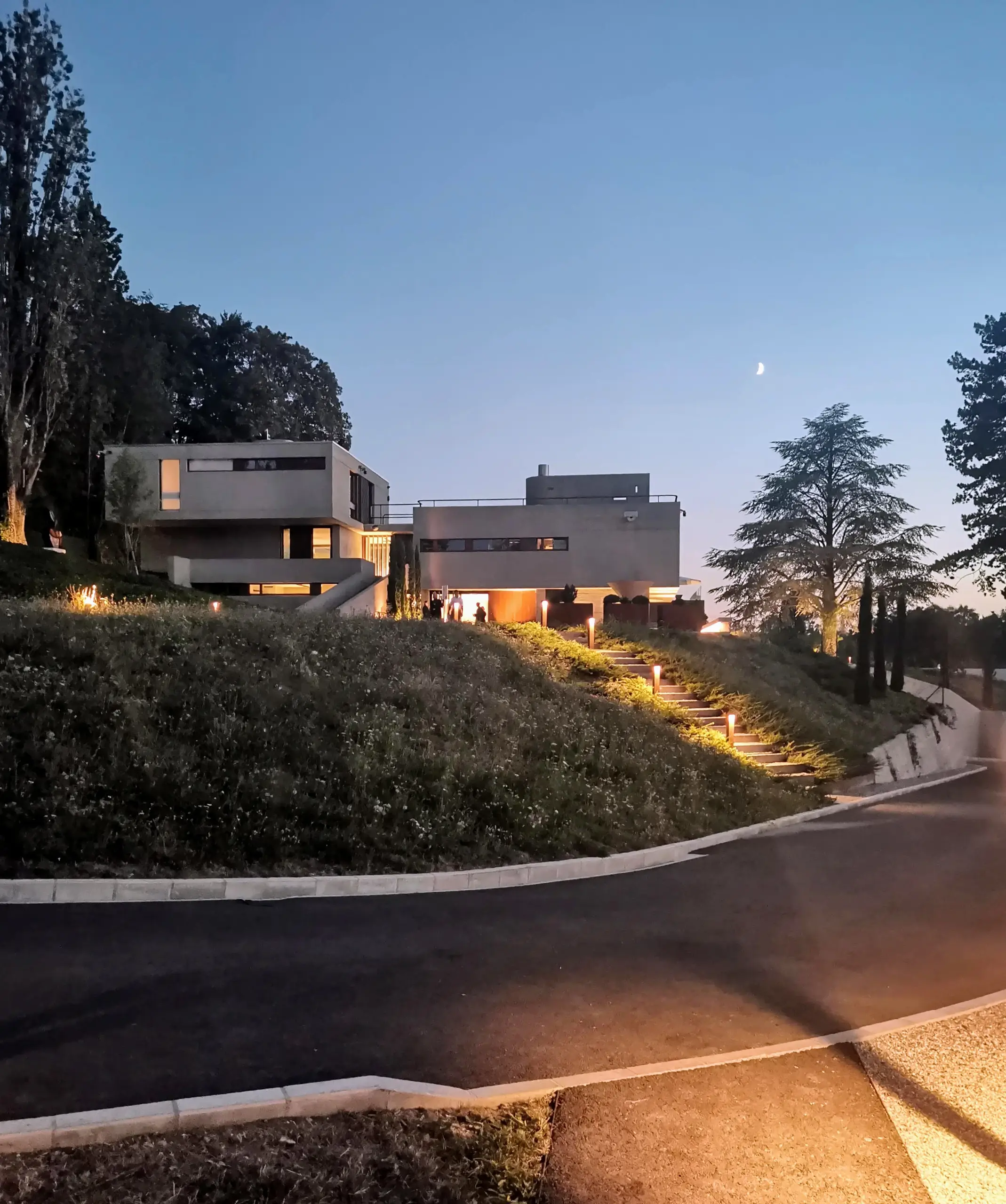 Villa Mundi exterior
