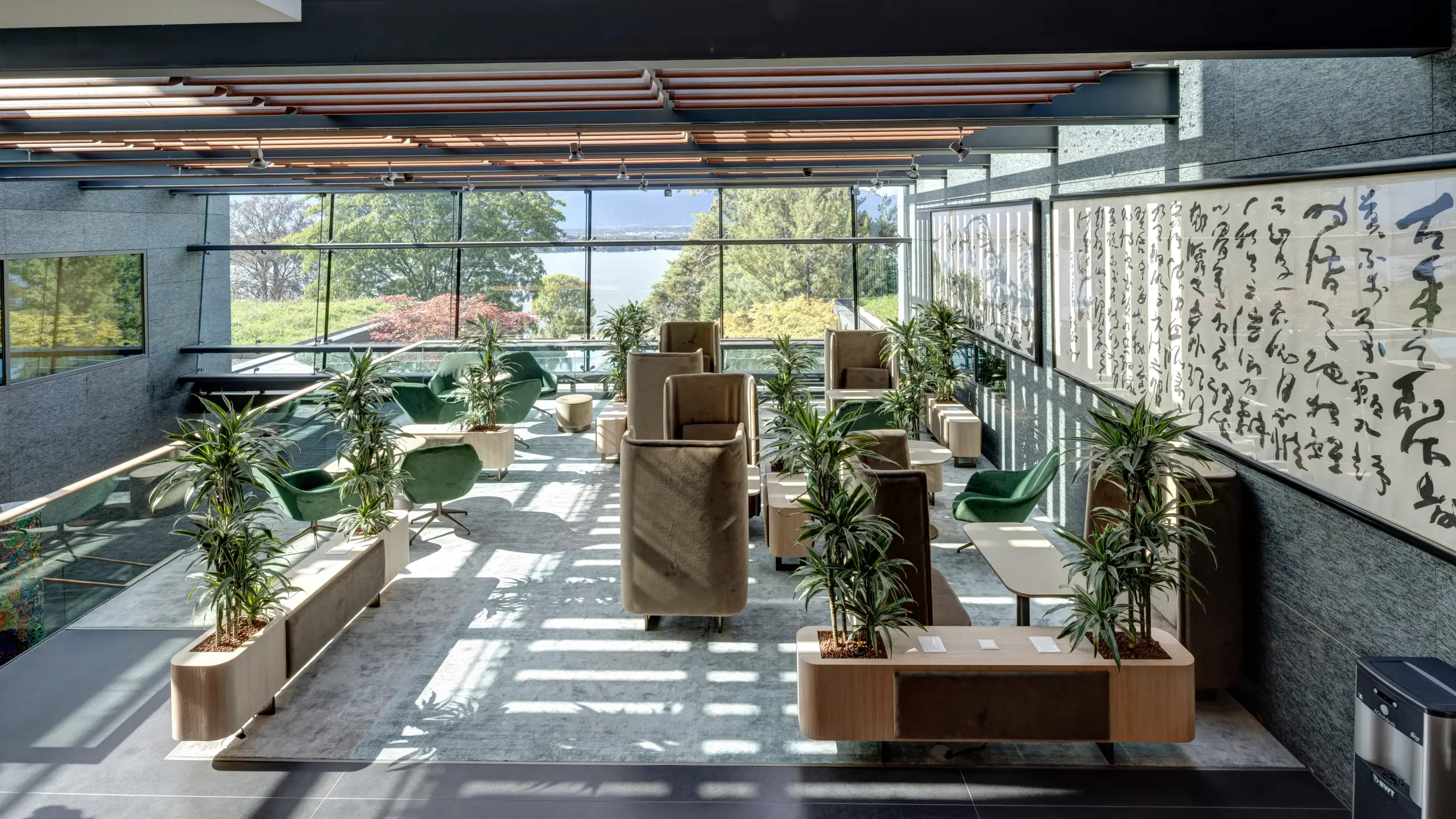 Work setting positioned to benefit from daylight and an outdoor connection